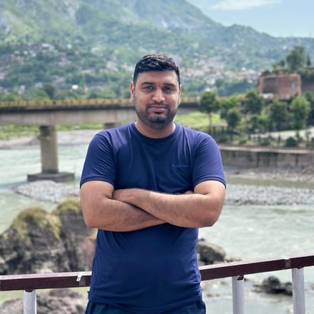 Tauseef Zil, UI/UX & Frontend Engineer